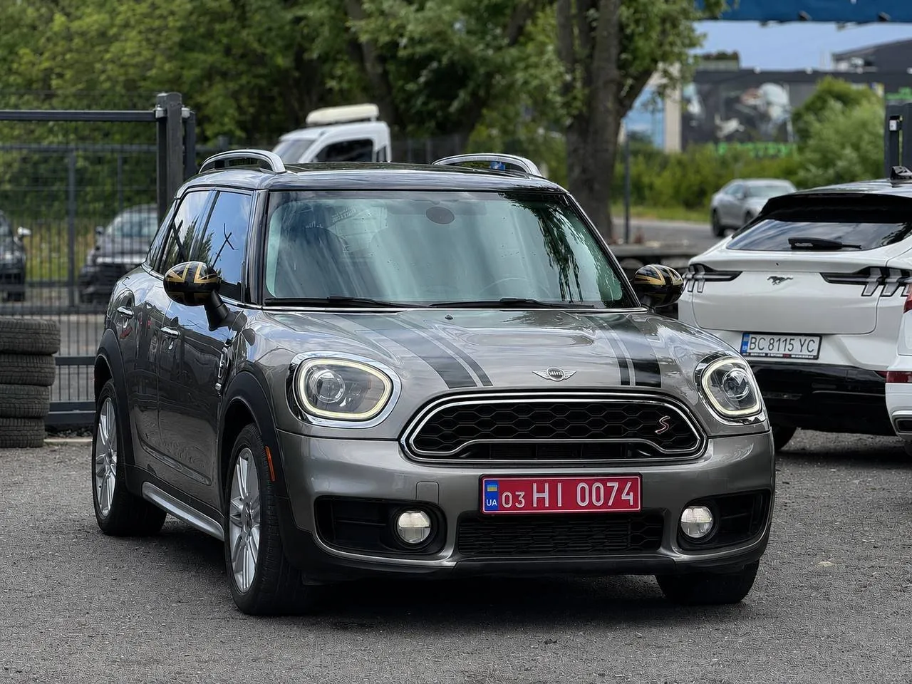 MINI Countryman 2017 — сірий кросовер