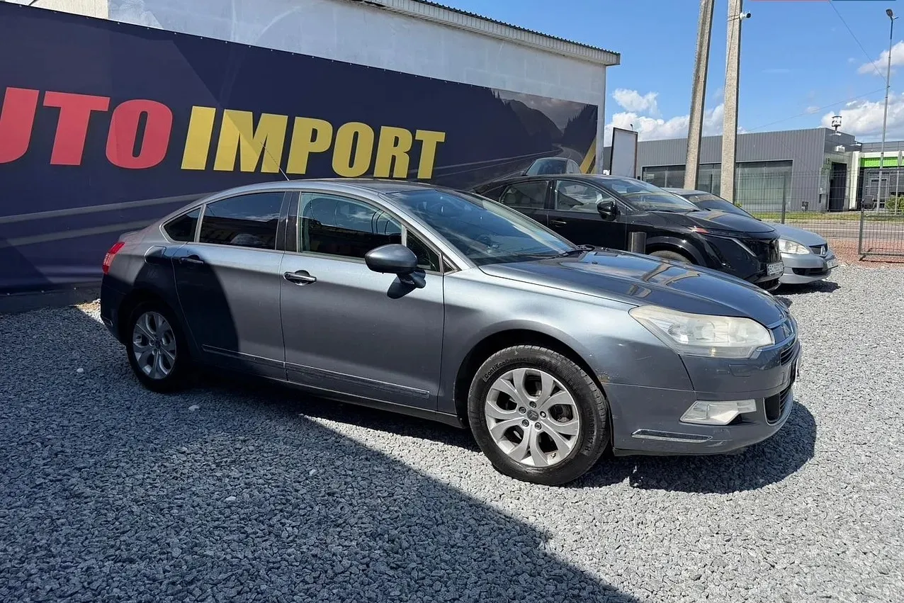 Citroen C5 2010 — сірий седан