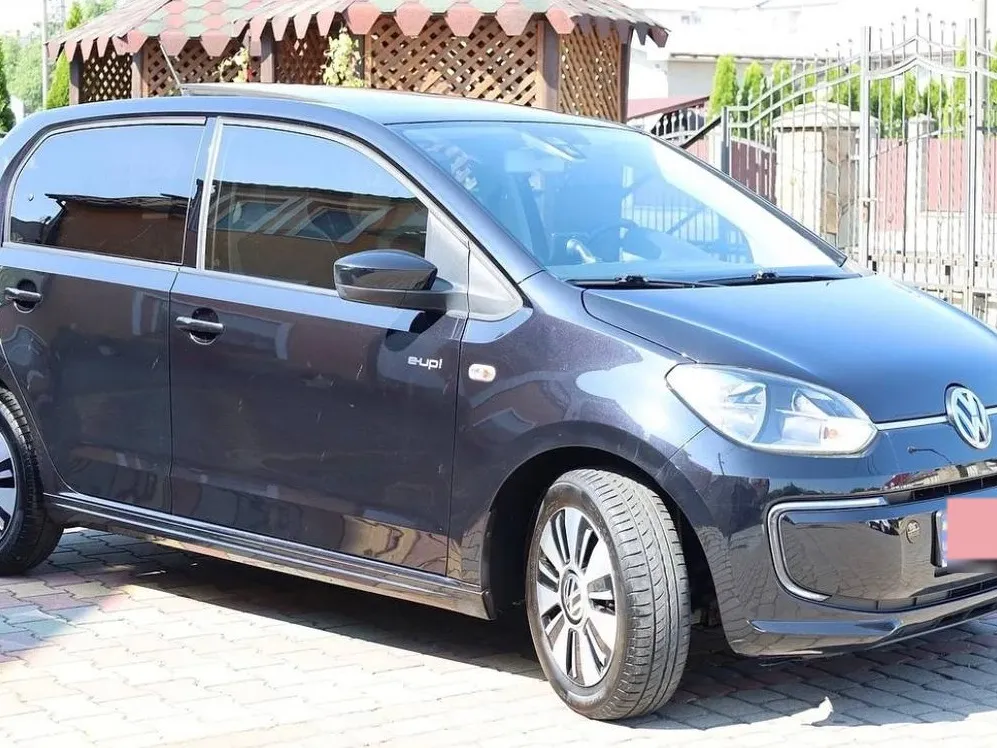 Volkswagen e-Up 2014 — чорний міський електрохетчбек