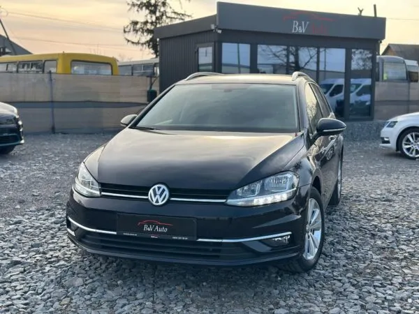 Volkswagen Golf Variant 2019 — чорний універсал