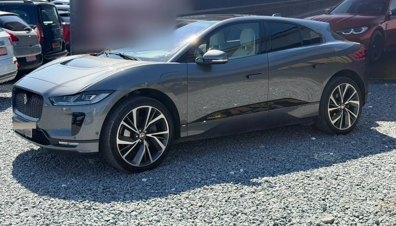 Jaguar I-Pace 2018 — сірий електричний кросовер