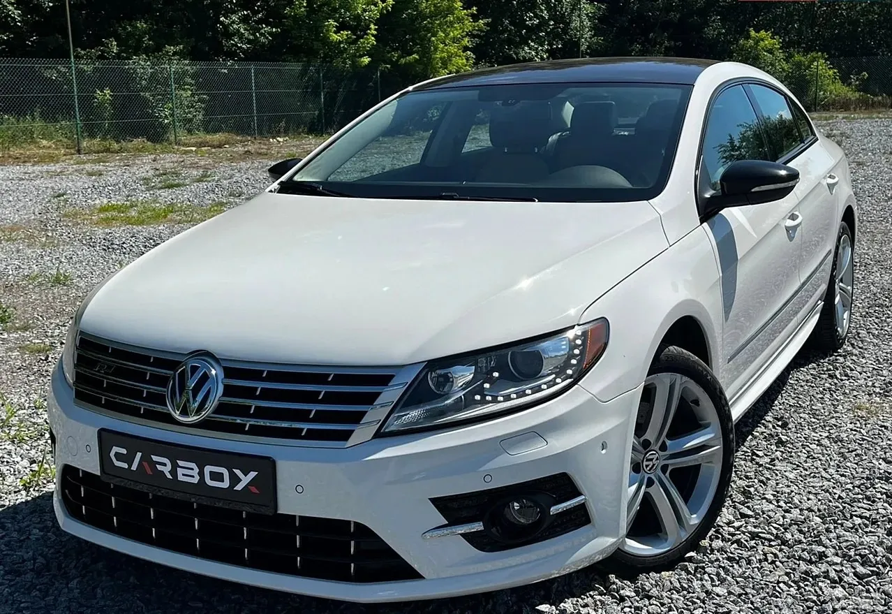 Volkswagen CC 2013 — біле чотиридверне купе