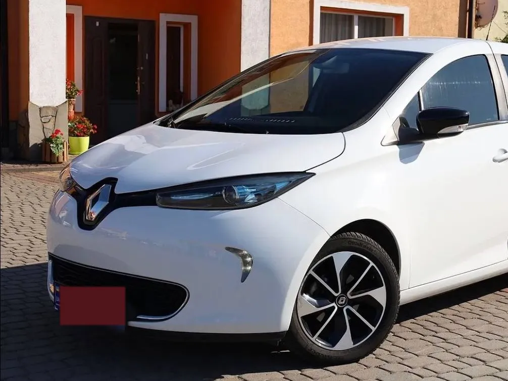 Renault Zoe 2017 — біла електрична хетчбек