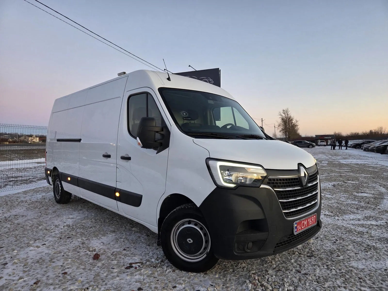 Renault Master L3H2 2020 — білий вантажний фургон