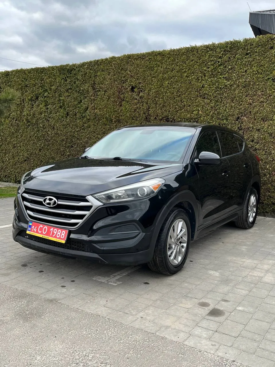 Hyundai Tucson 2018 — чорний кросовер