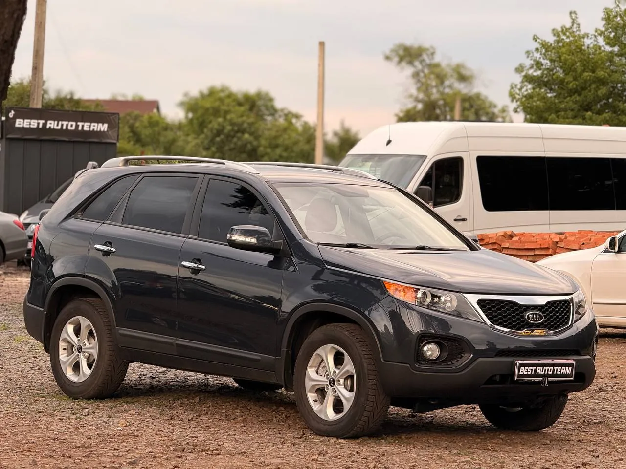Kia Sorento 2011 — графітовий повнопривідний кросовер