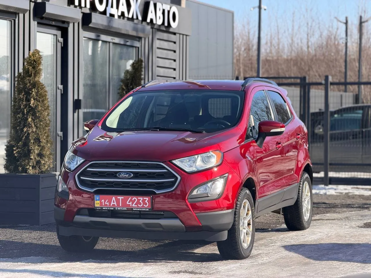 Ford EcoSport SE 2019 — червоний кросовер