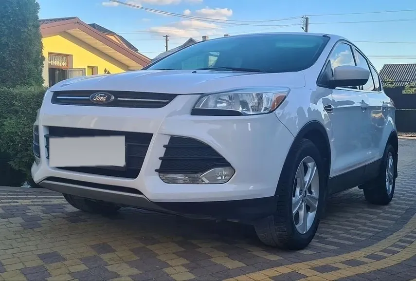 Ford Escape 2014 — білий компактний кросовер