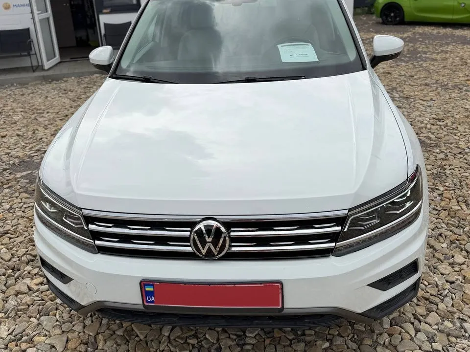 Volkswagen Tiguan SE 2019 — фото 2