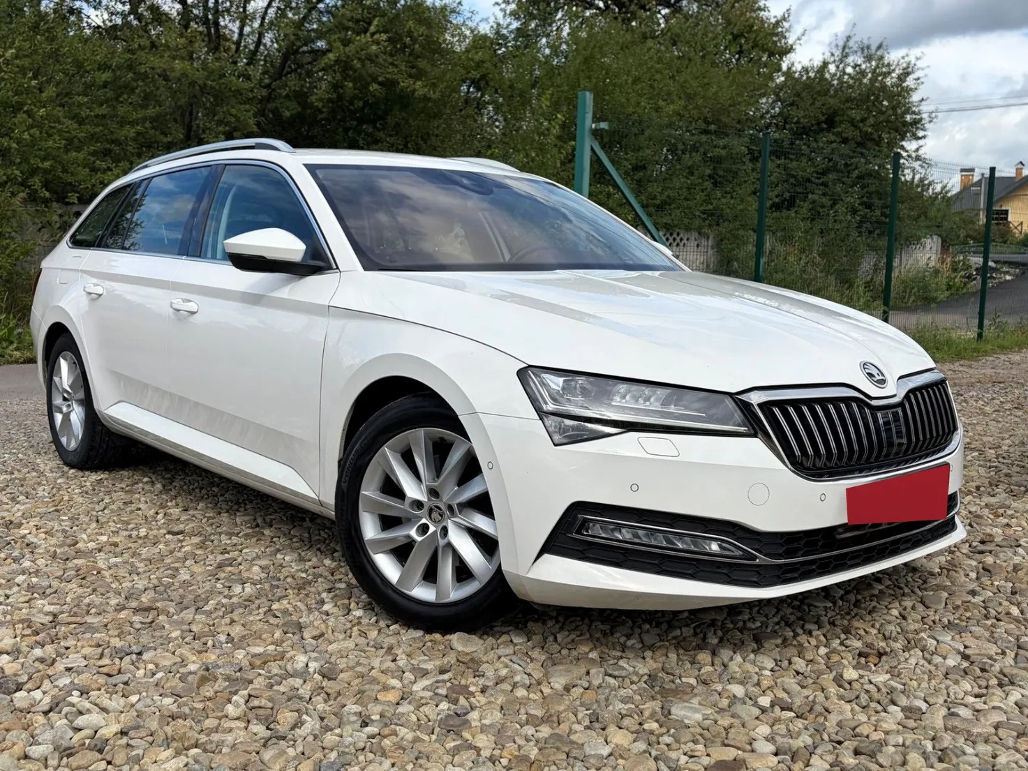 Skoda Superb Combi 2021 — фото 2