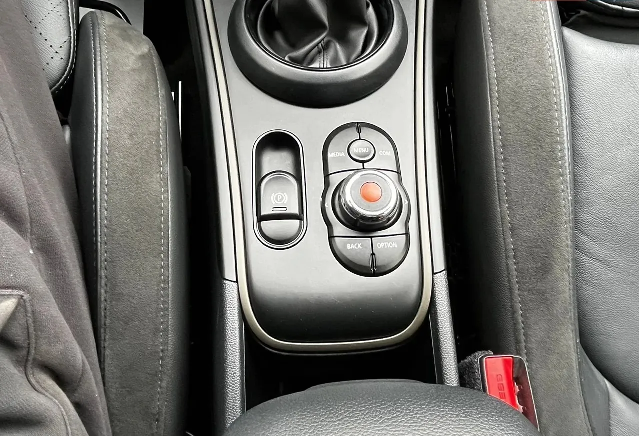 MINI Countryman SE 2019 — фото 2