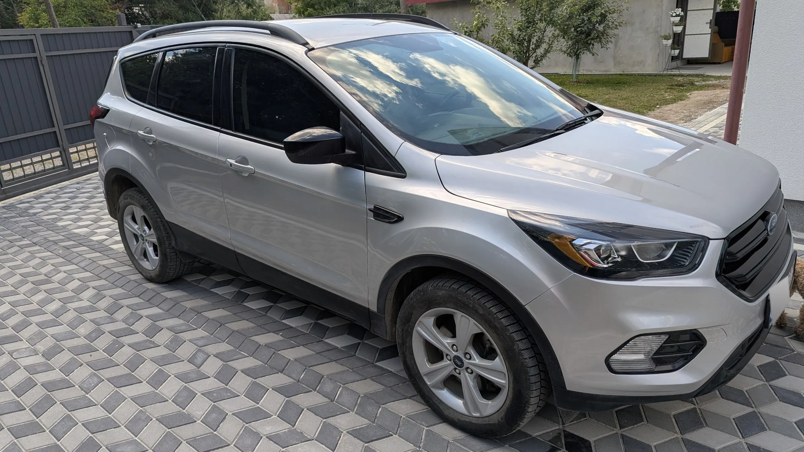 Ford Escape SE 2019 — фото 2