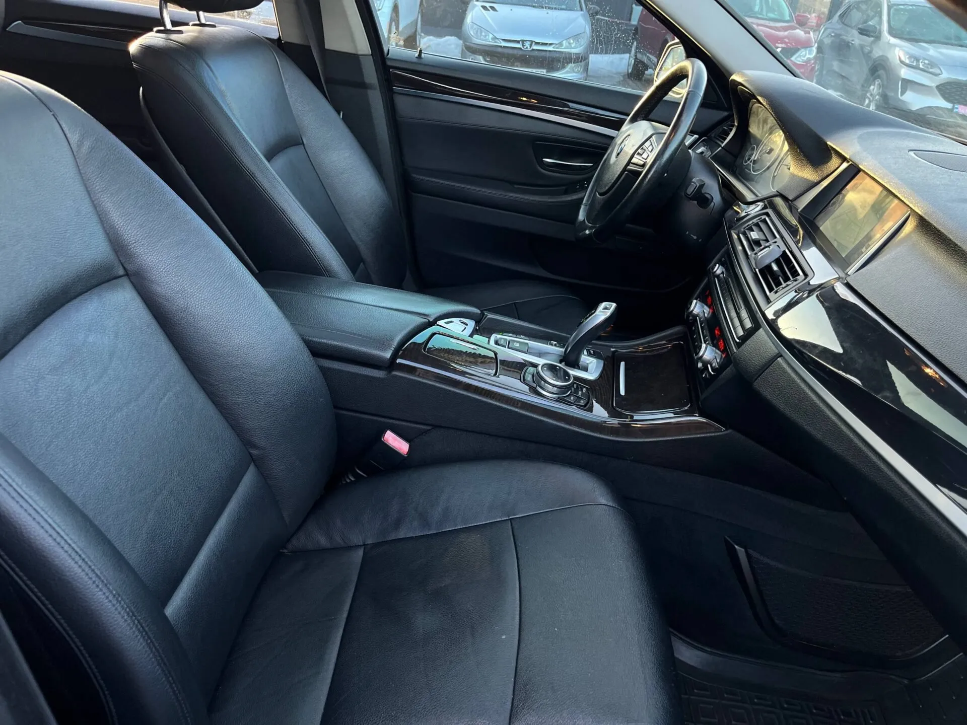 BMW 5 Series 528i 2013 — фото 2