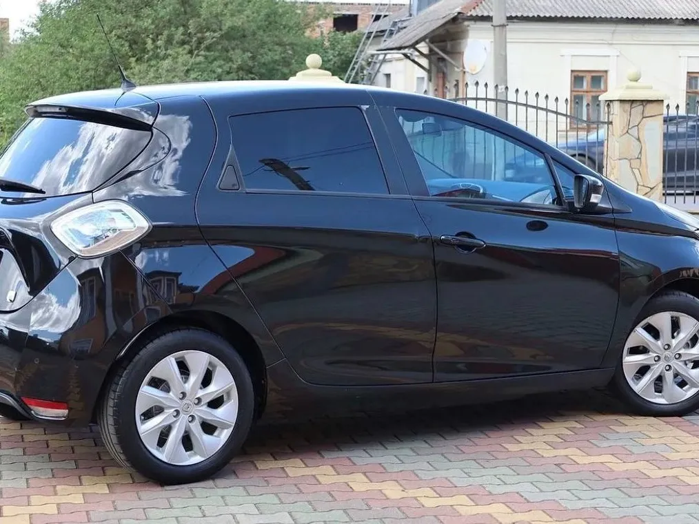 Renault Zoe 2015 — фото 2