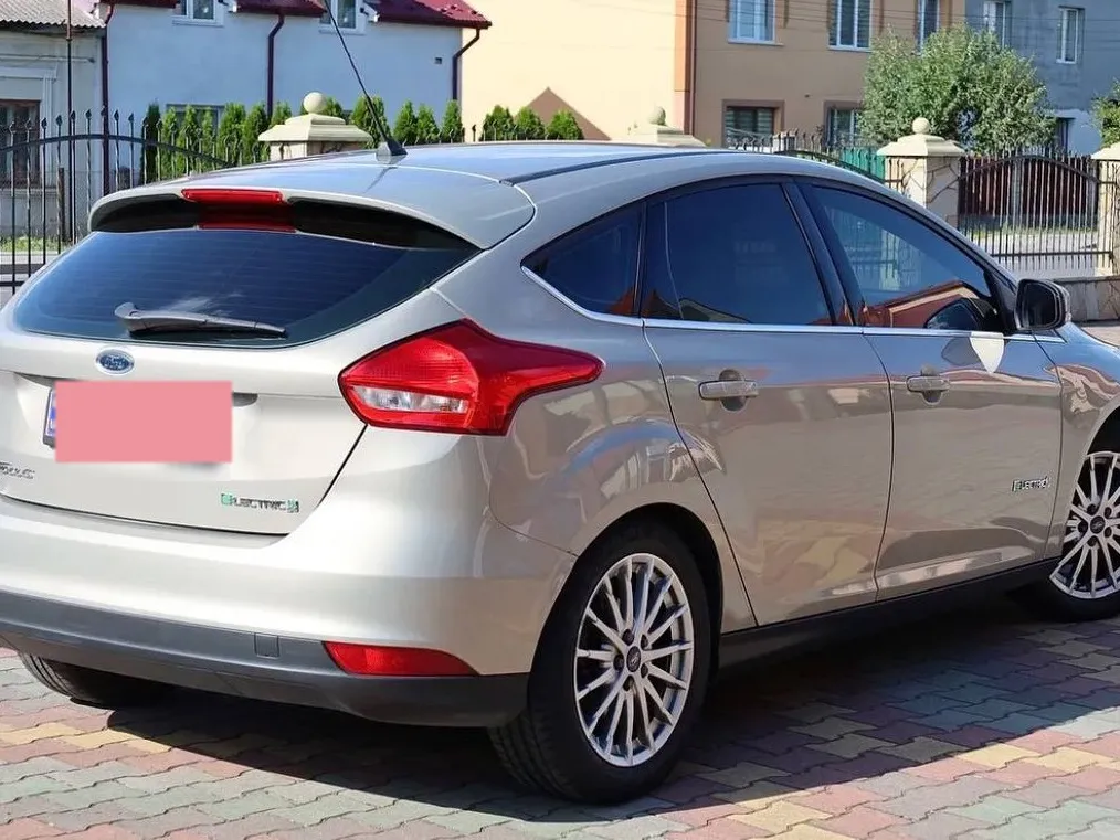 Ford Focus Electric 2017 — фото 2
