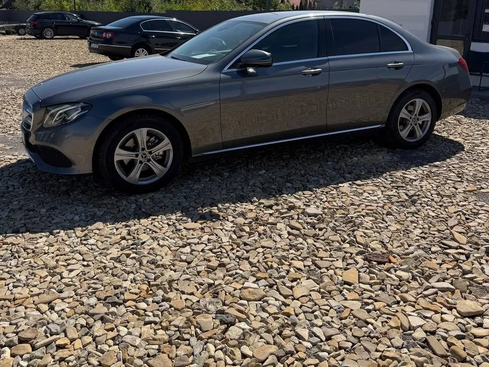 Mercedes-Benz E 200 d 2017 — фото 2