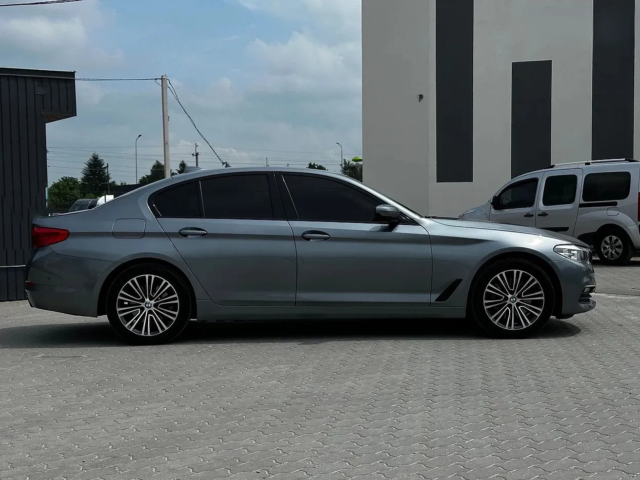 BMW 5 Series 520d 2018 — фото 2