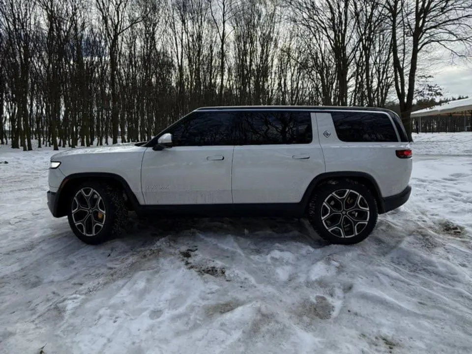 Rivian R1S Quad Motor 2023 — фото 2