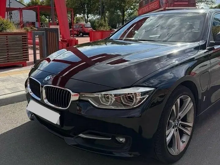 BMW 3 Series 2018 — фото 2