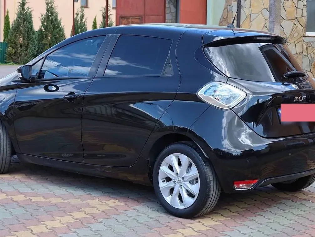 Renault Zoe 2015 — фото 3
