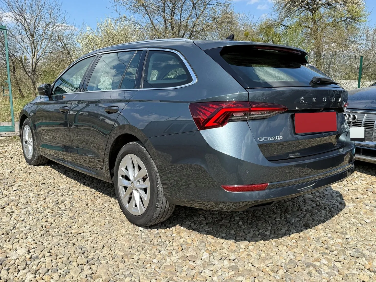 Skoda Octavia Combi 2021 — фото 3