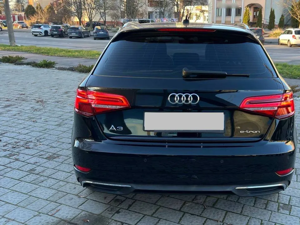 Audi A3 Sportback e-tron 2017 — фото 3