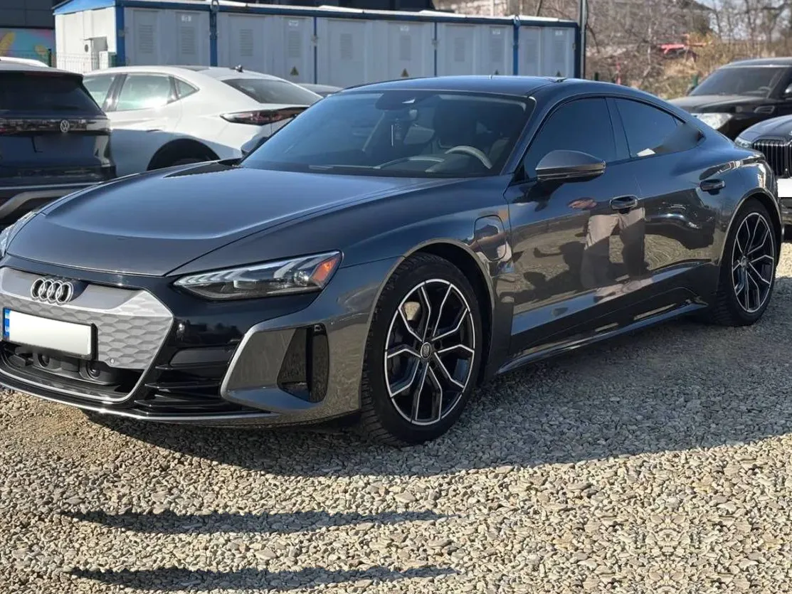 Audi e-tron GT 2022 — фото 3