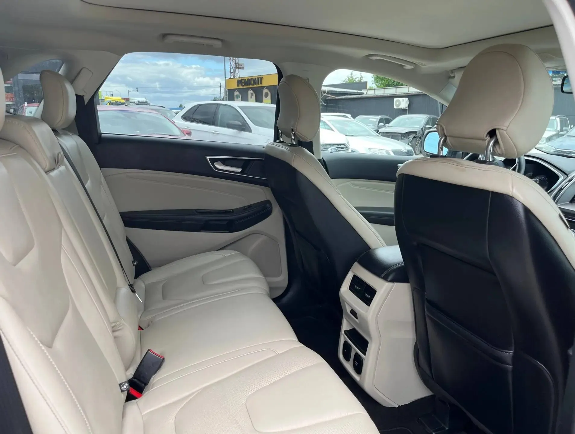 Ford Edge Titanium 2019 — фото 3
